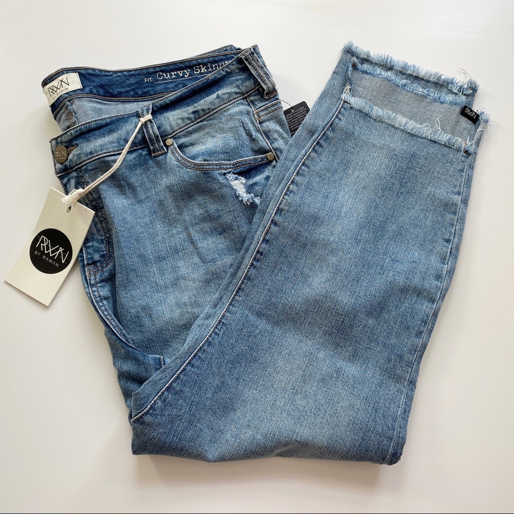 NWT RWN (By Rawan) Curvy Skinny Jeans with Raw Sharkbite Ankle Hem